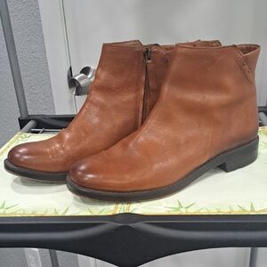 Women's Franco Sarto Tan Leather Ankle Booties, Size 9M
